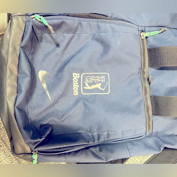 Large Nike TPC Boston Backpack with computer storage. - Picture 6 of 8